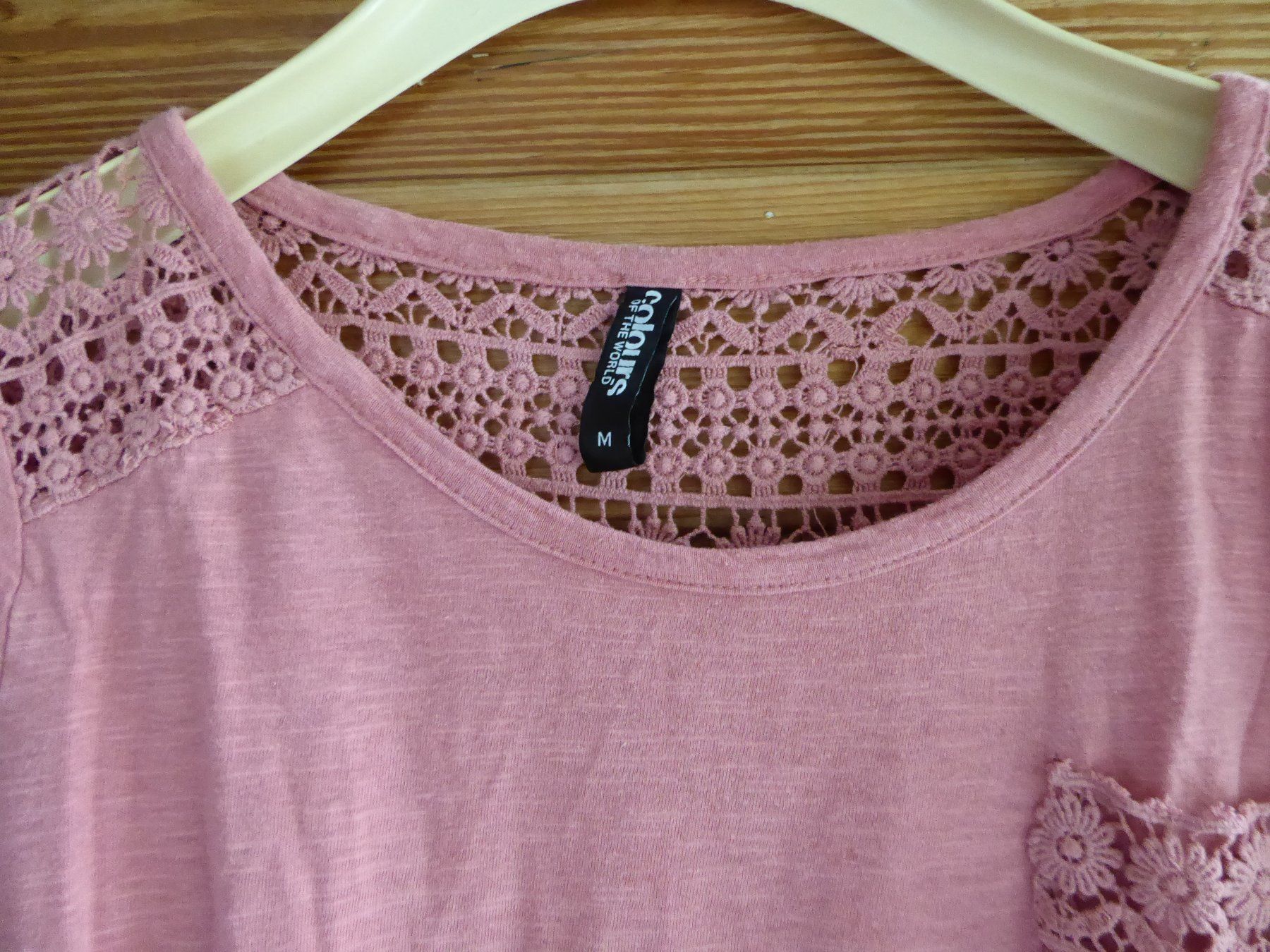 Pullover & Sweatshirts: Sweatshirt Gr M colours – Gebraucht aus Sargans von Benziner 1