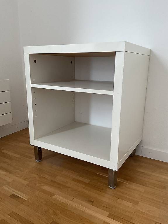 Scaffali: BESTA Regal //  Étagère BESTA // BESTA Shelf – Usato da Cologny venduto da els_tvj8