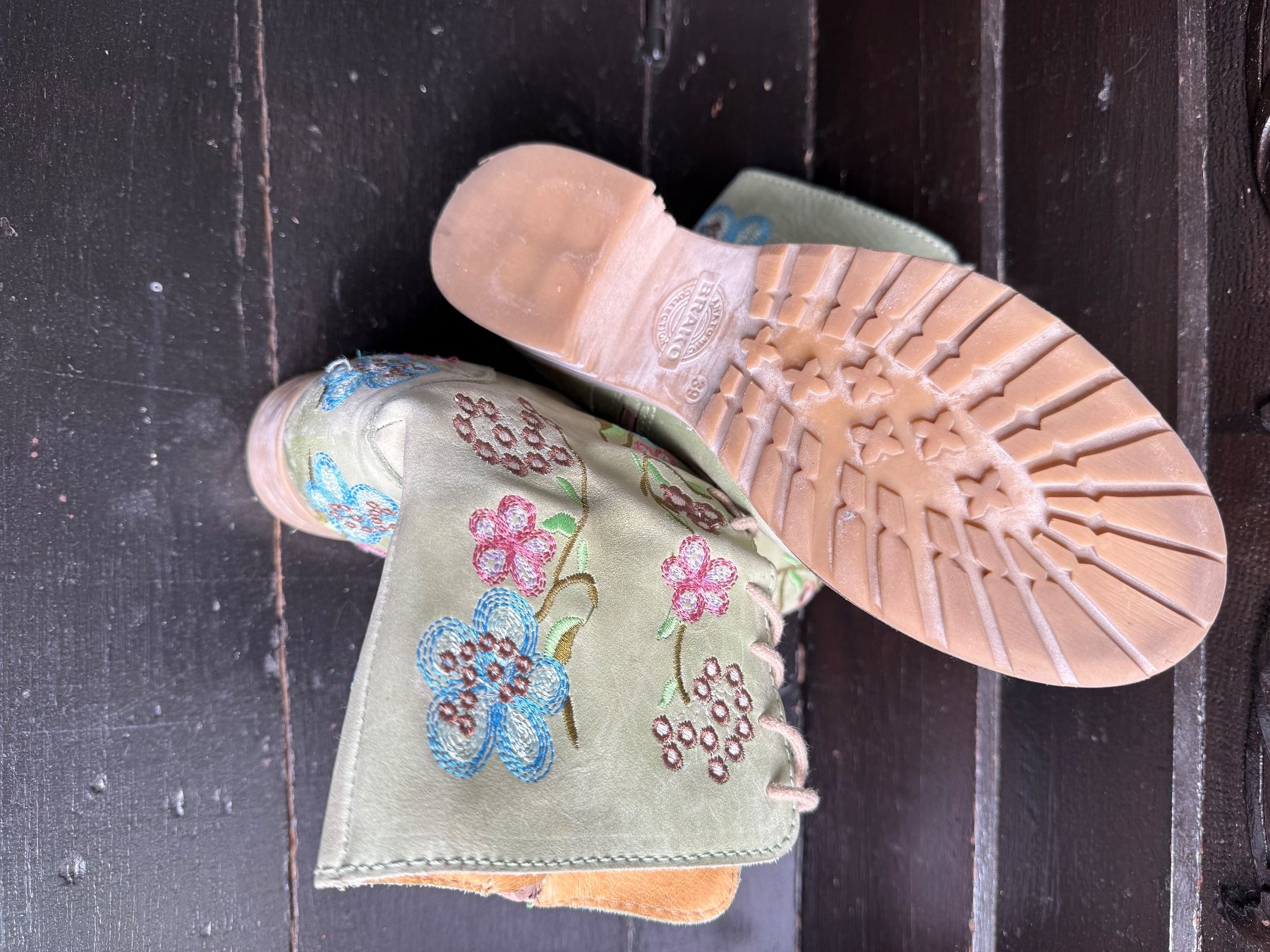 Scarpe da donna: Brako Boots mit Stickerei Gr 39 – Usato da Kirchdorf AG venduto da sauglatt01 2