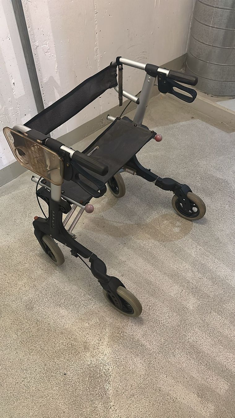 Ausili per la deambulazione: breiter Rollator – Usato da Wädenswil venduto da marse12 1