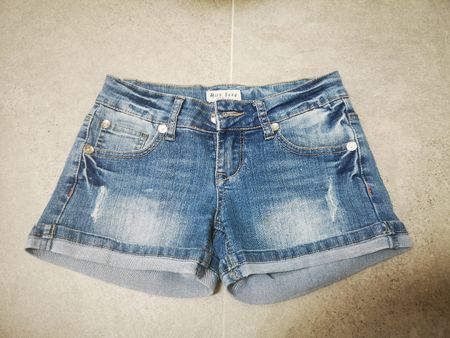 Pantaloncini jeans taglia 34