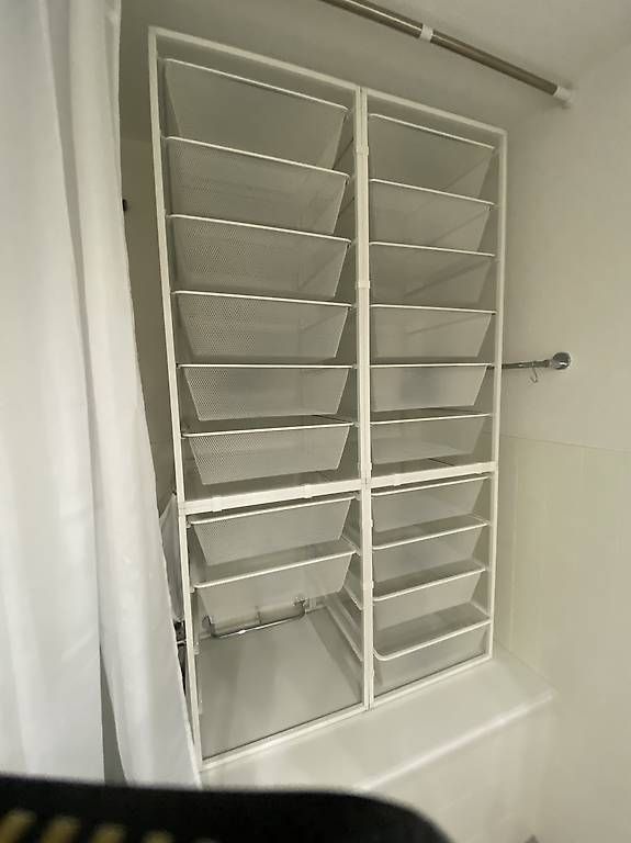 Armadi: Jonaxel Schrankkombination IKEA – Usato da Adliswil venduto da 28Anu