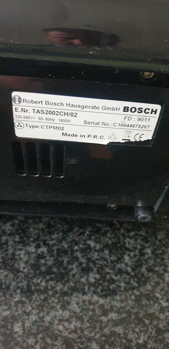 Bosch Kaffeemaschinen & Espressomaschinen: Bosch Tassimo Kaffee Maschine TAS2002CH/02 - Schwarz – Gebraucht aus Rottenschwil von paw_8rdy 1