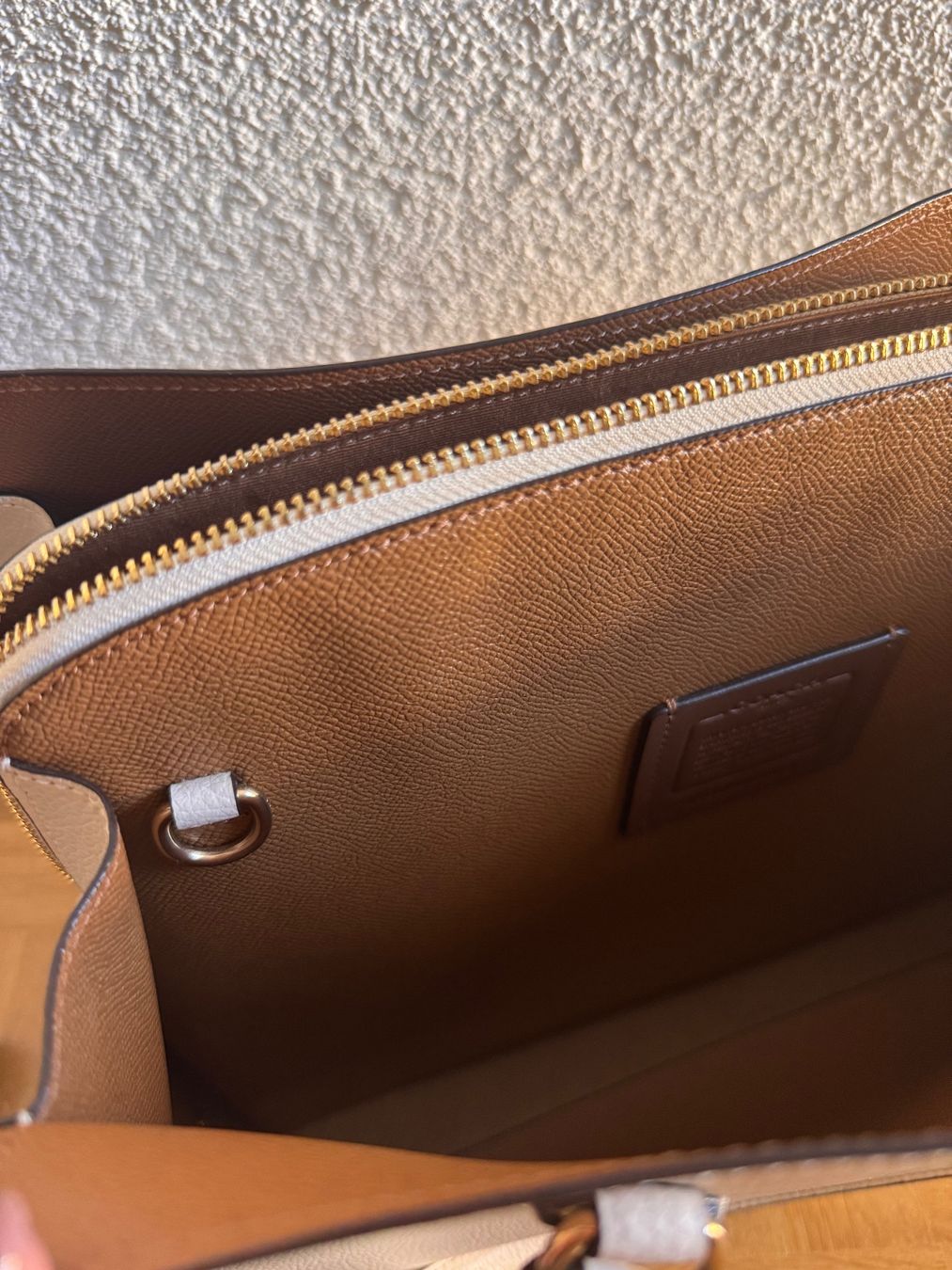 Coach Borse da donna: Tasche von Coach mit Umhängemöglichkeit – Usato da St. Gallen venduto da annika00 4