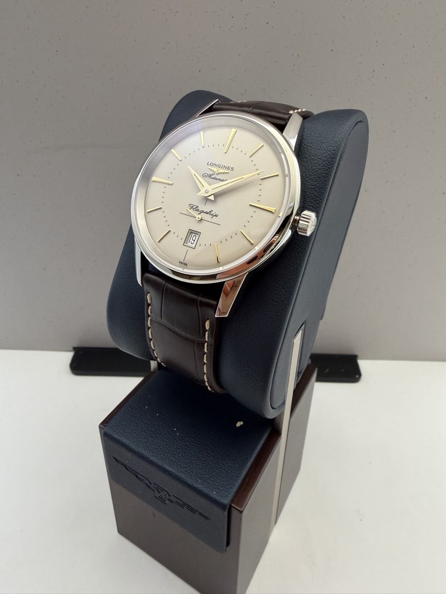 Longines Uhren: Longines Flagship Héritage – Neu und originalverpackt aus Crans VS von horlogerie-langel 2