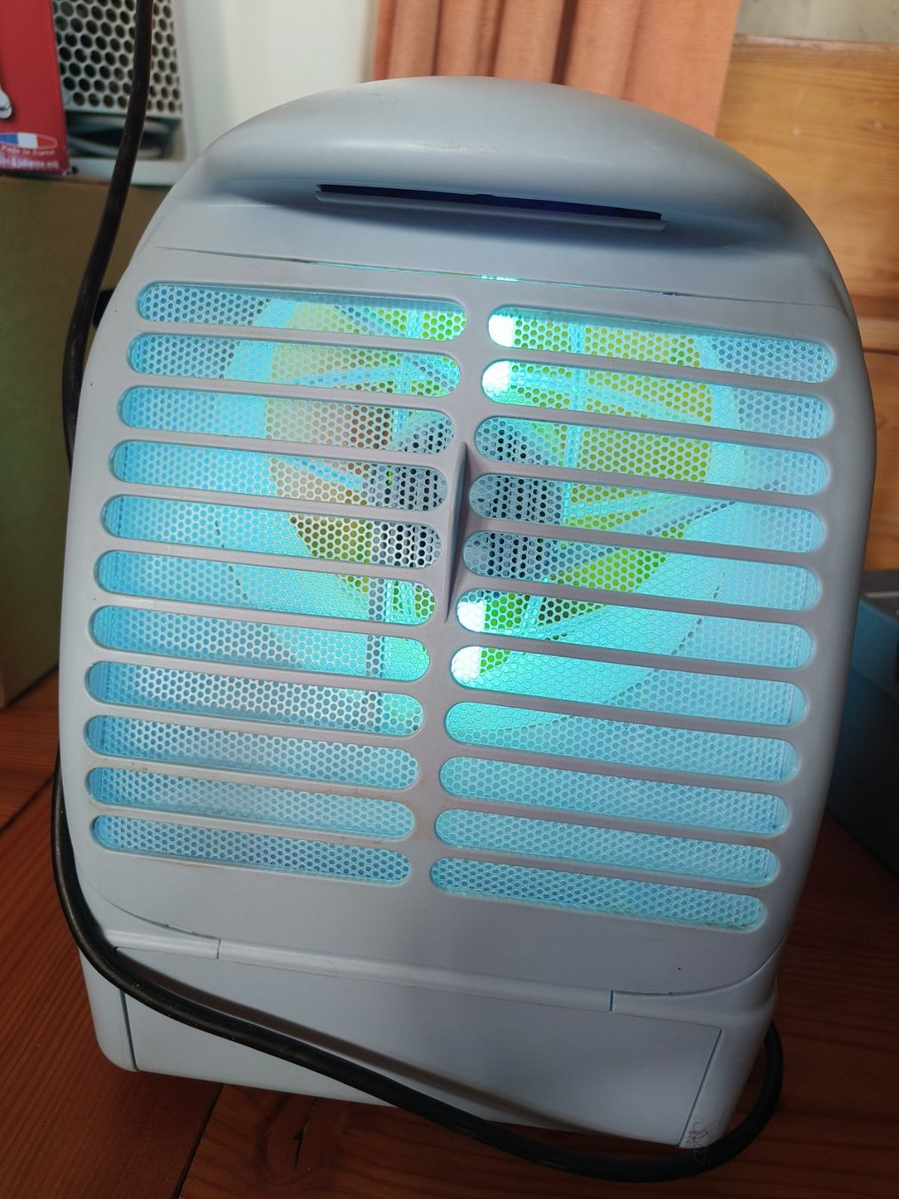 Ventilatori: Petit ventilateur vintage – Usato da Arzier-Le Muids venduto da Wondertomate 1