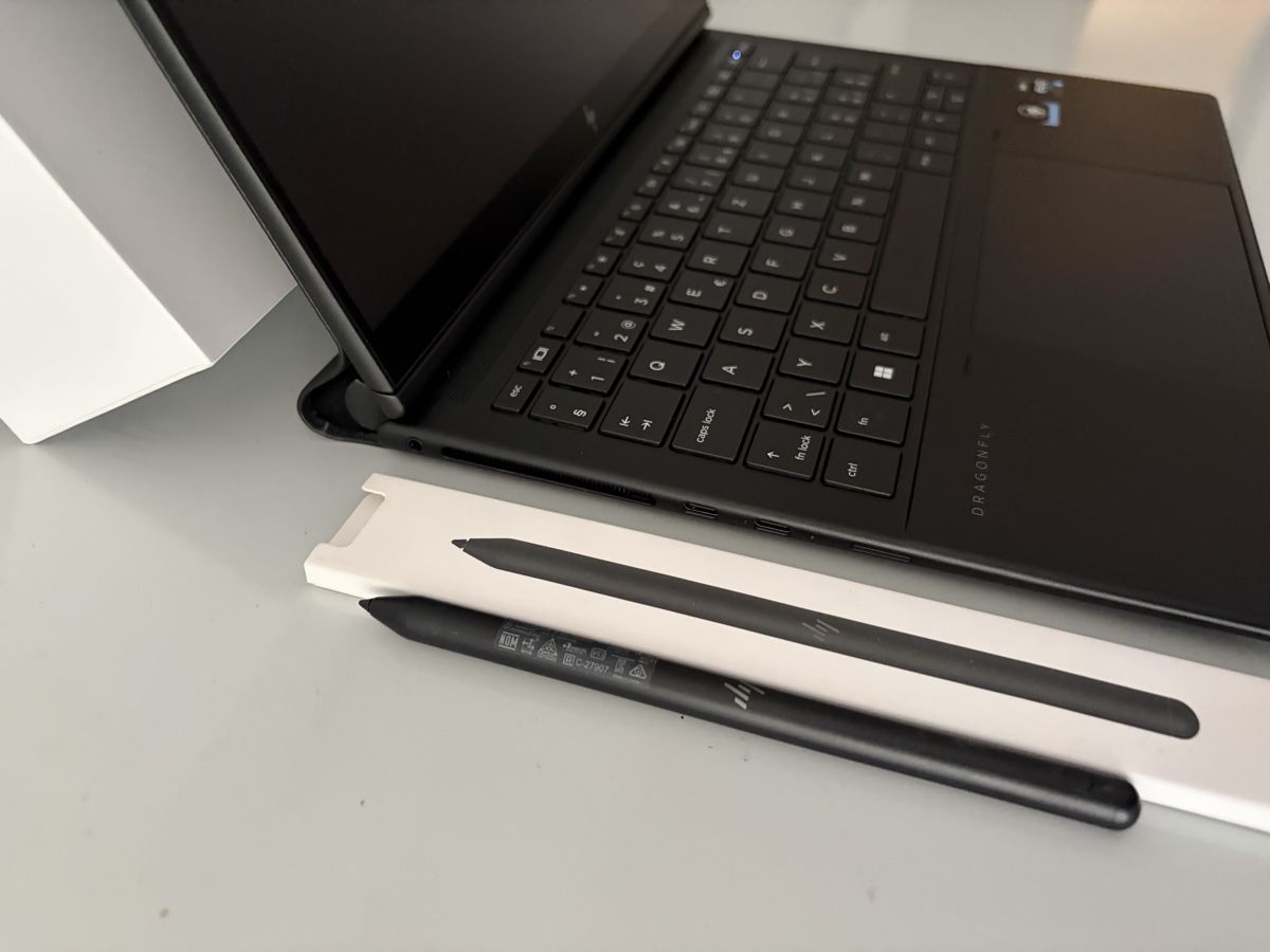 Hewlett Packard Notebooks: Elite Dragonfly Folio G3, mit Lederabdeckung, 13.5" – Gebraucht aus Gümligen von 55_44 3