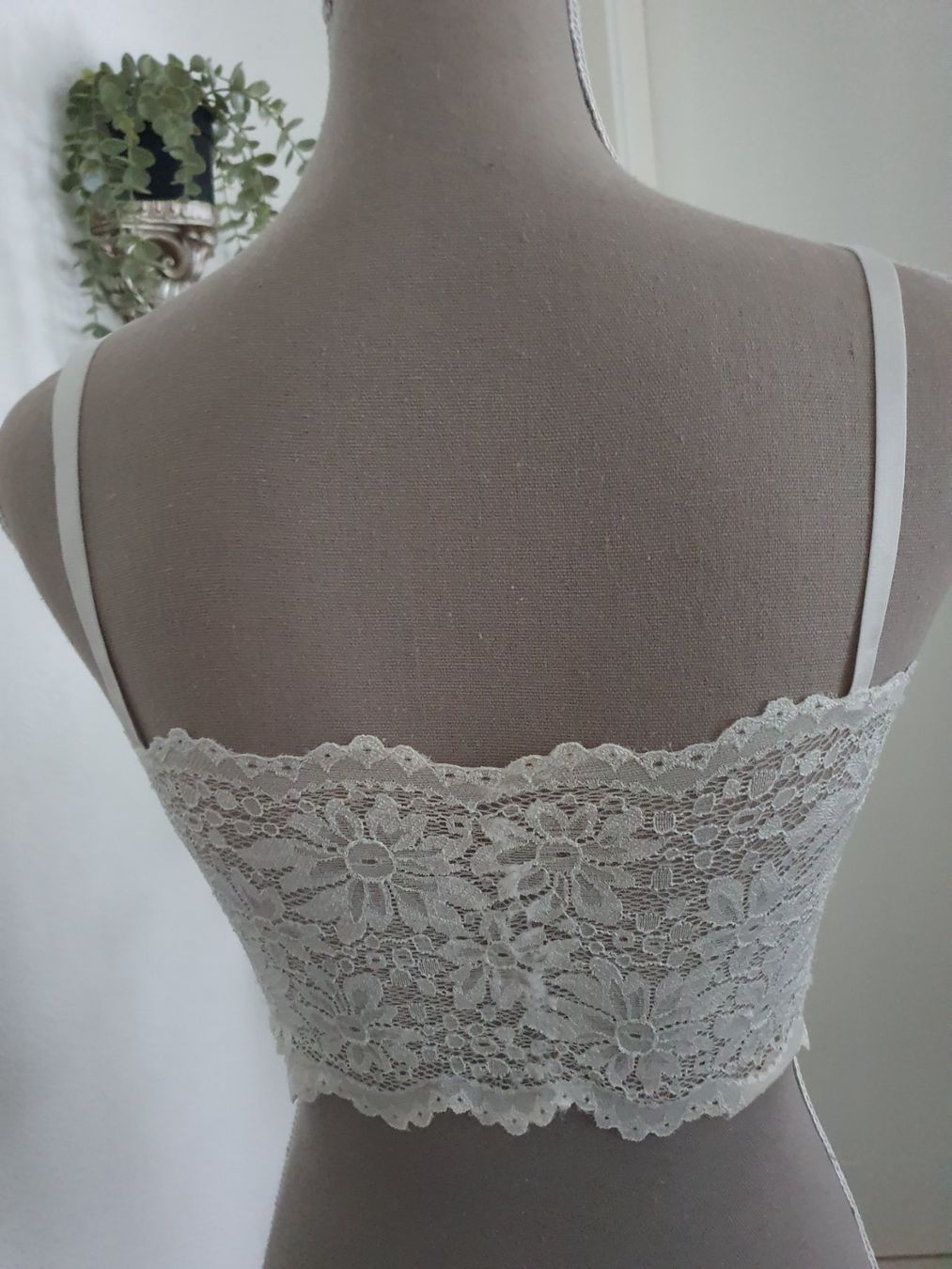 Tops: Hellbeiges Spitzentop Gr S – D'occasion à Münsingen par BlackTears-3 3