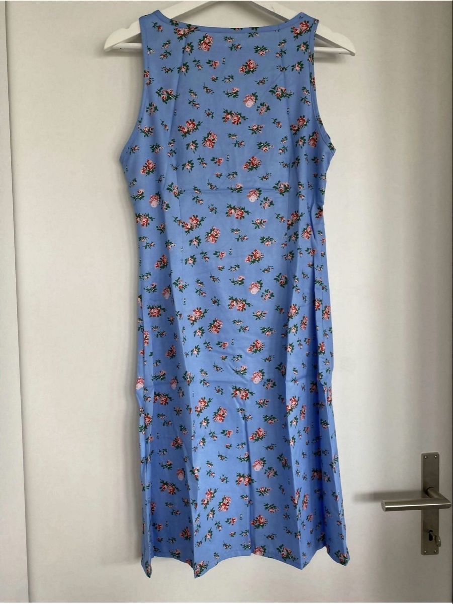 Kleider: KLEID UNGETRAGEN GRÖSSE M – Neu und originalverpackt aus Dübendorf von ali_g7p8 1