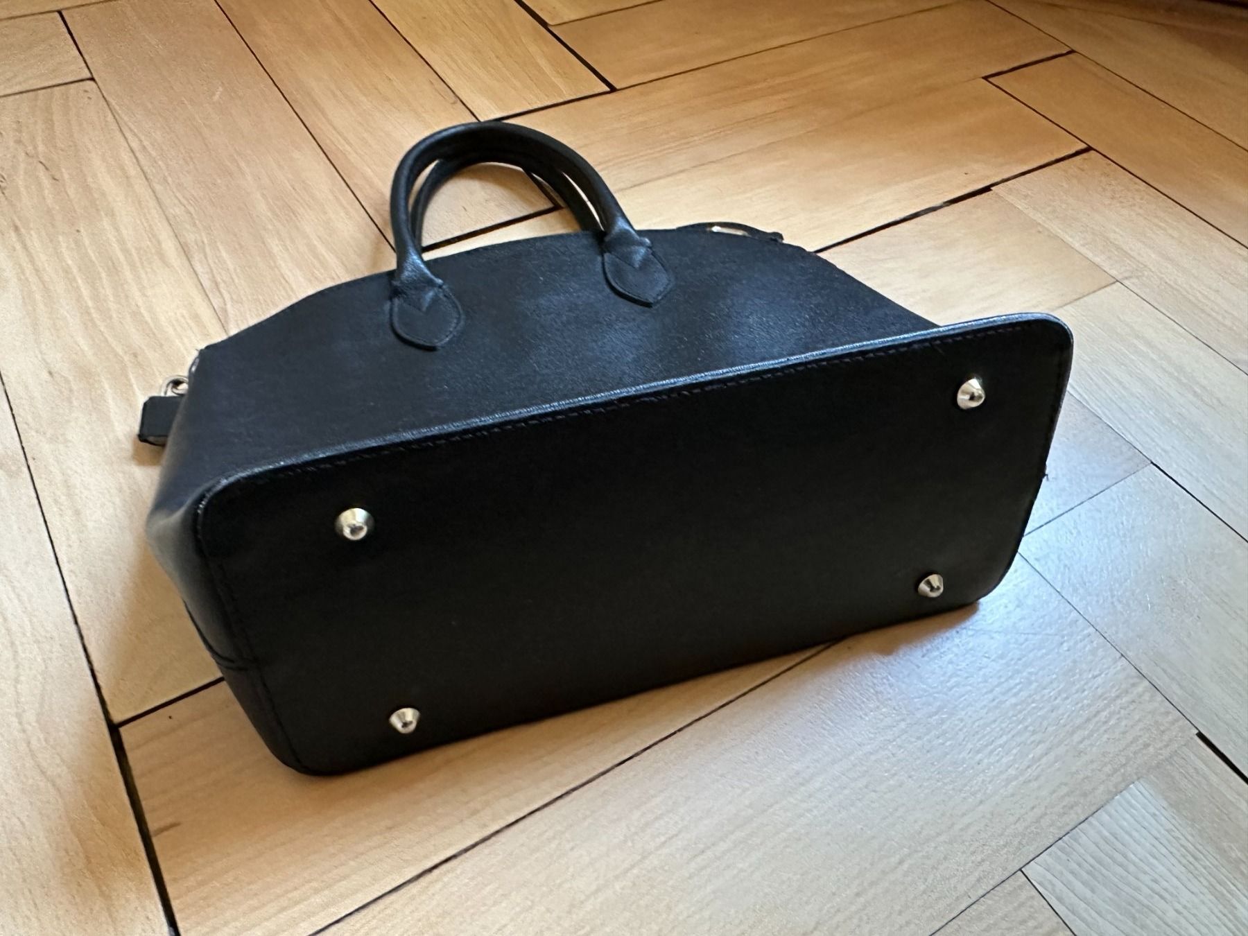 Taschen für Damen: Handtasche schwarz – Gebraucht aus Zürich von Diazaio 1