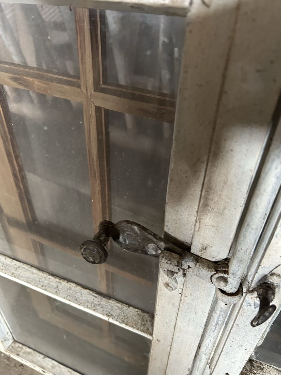 Fenster: Spezielles altes Fenster – Gebraucht aus Gwatt (Thun) von ate_6ng8 4