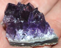 Deko Heilstein L-5126– Uruguay Amethyst Cluster –20.06 Gramm