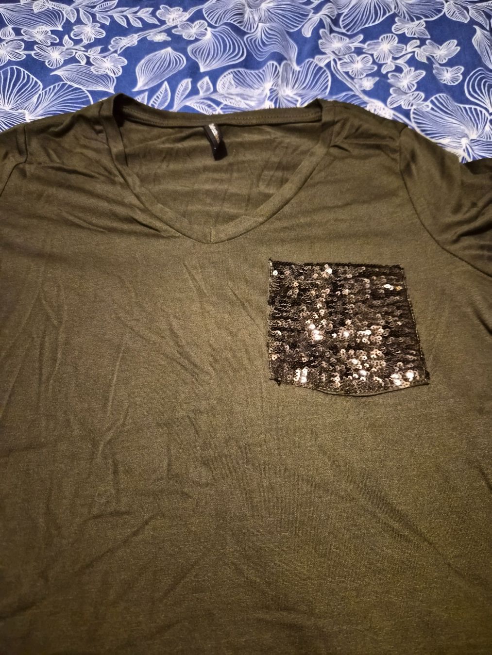 T-shirt: T-SHIRT  grs – Nuovo (secondo la descrizione) da Dietikon venduto da Eleda 1
