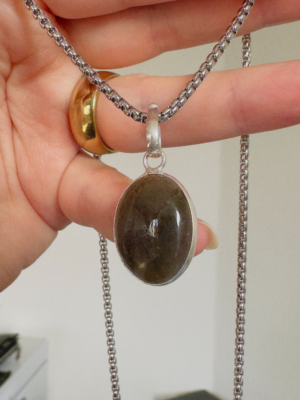 Ketten: Fashionable labradorite necklace – Neu und originalverpackt aus Genève von AGBERG 7