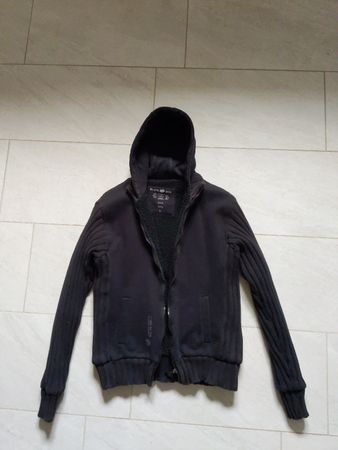 Schwarzer Pullover mit Kapuze, Teddy fleece, Grösse L