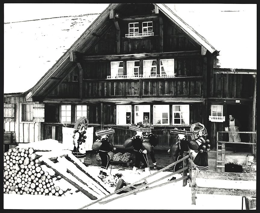 Fotografie &  Plakate: Fotografie Ansicht Urnäsch, Silvesterkl – Gebraucht aus Berlin von bartko-reher