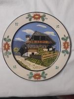 Keramikteller mit Bauernhaus