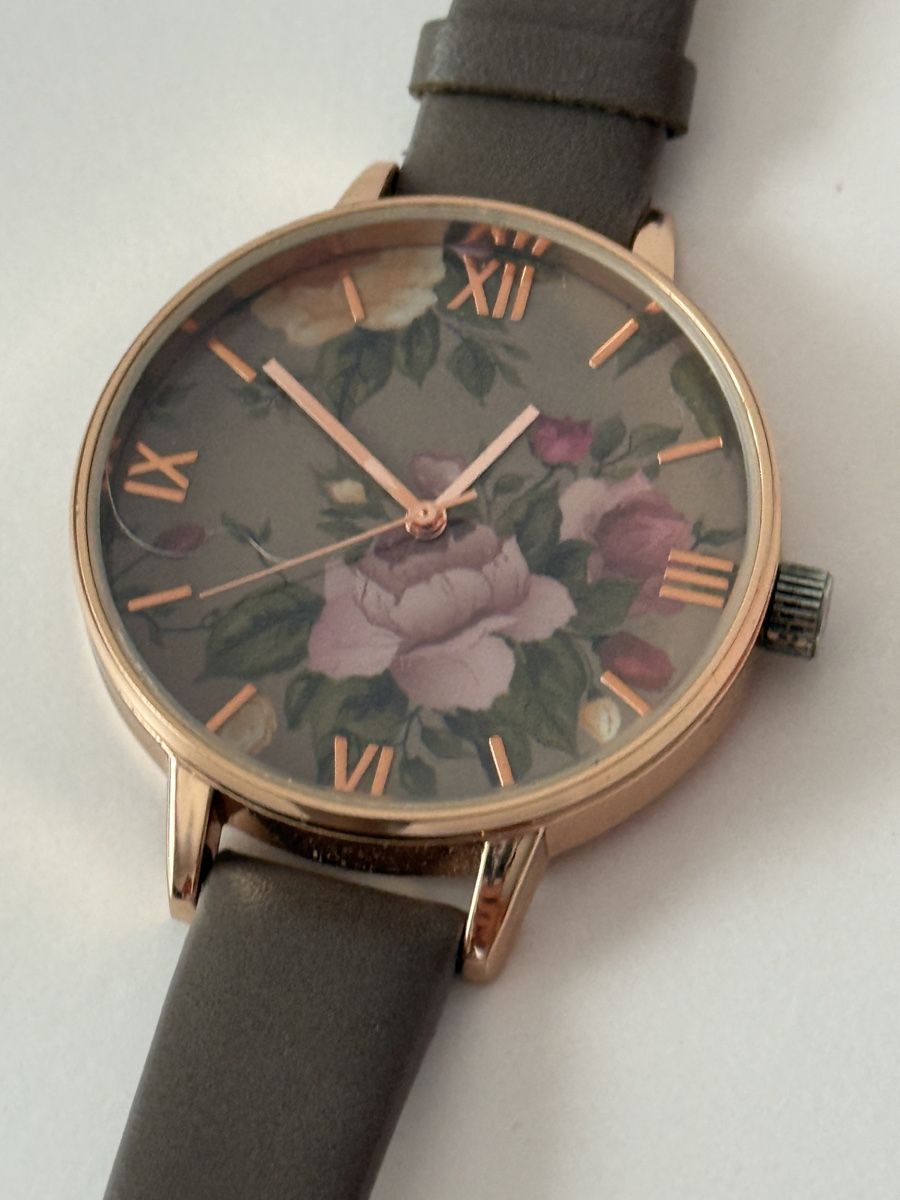 Uhren: Armbanduhr im Blumenmuster – Gebraucht aus Goldach von igwhitestar 1