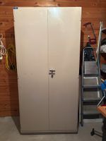 Metallschrank für Werkstatt