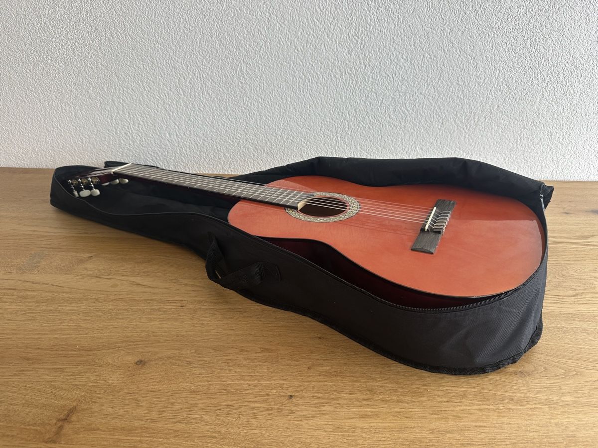 C.Giant Strumenti musicali: Gitarre C. Giant – Usato da Schaffhausen venduto da pinca19 1