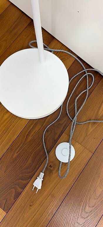 Lampade: Stehlampe weiss ca152cm  Nordic  – Usato da Hinterforst venduto da moliki 2