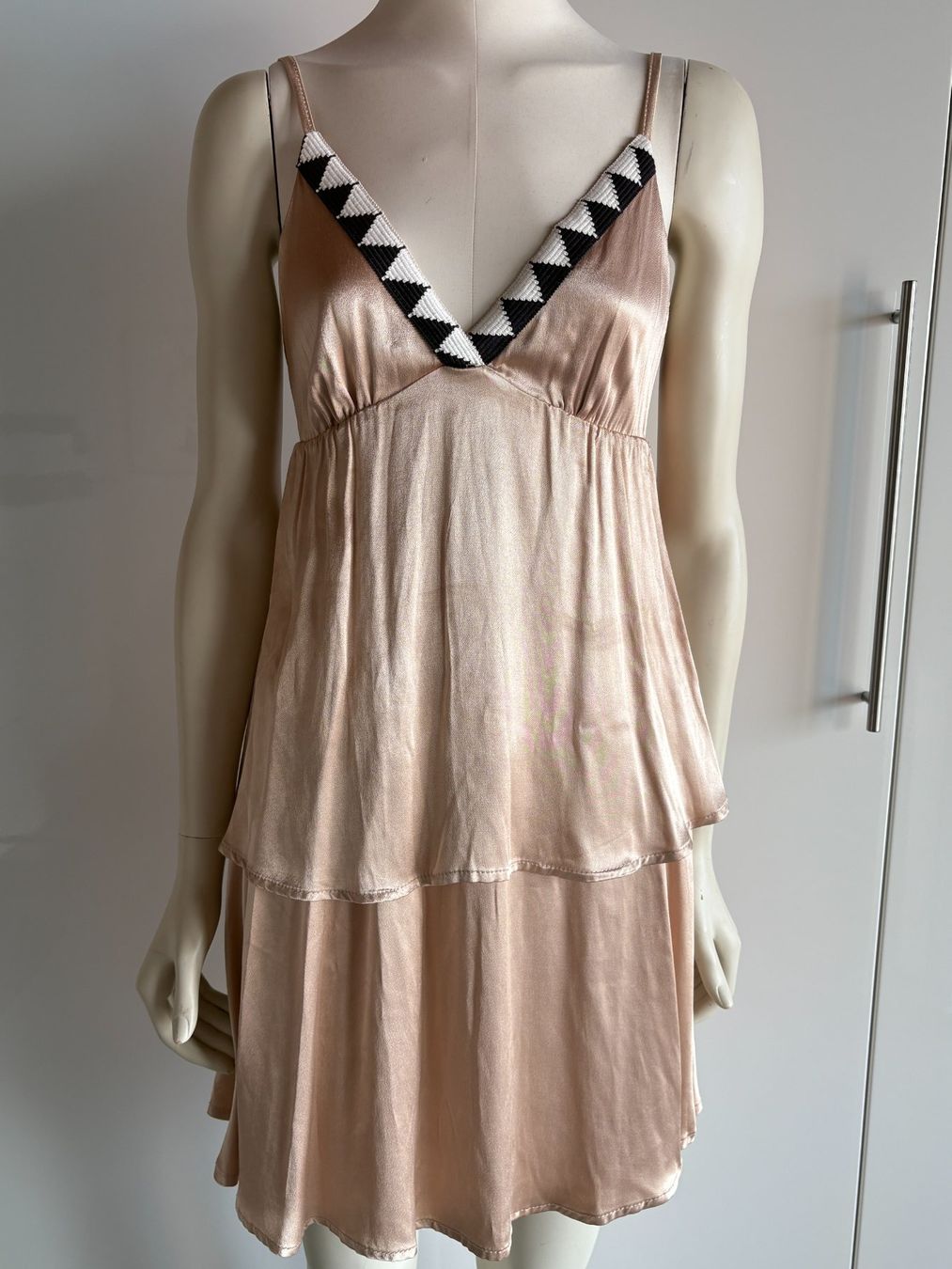 Vestiti: Kleid moki b, beige – Nuovo e nell'imballaggio originale da Contra venduto da Oly_93 1