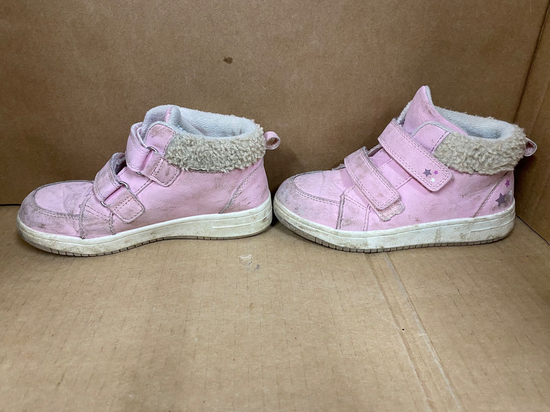 Scarpe per ragazze: Mädchen Winterschuhe Grösse 28 – Usato da Eschlikon TG venduto da RamonaSt 2