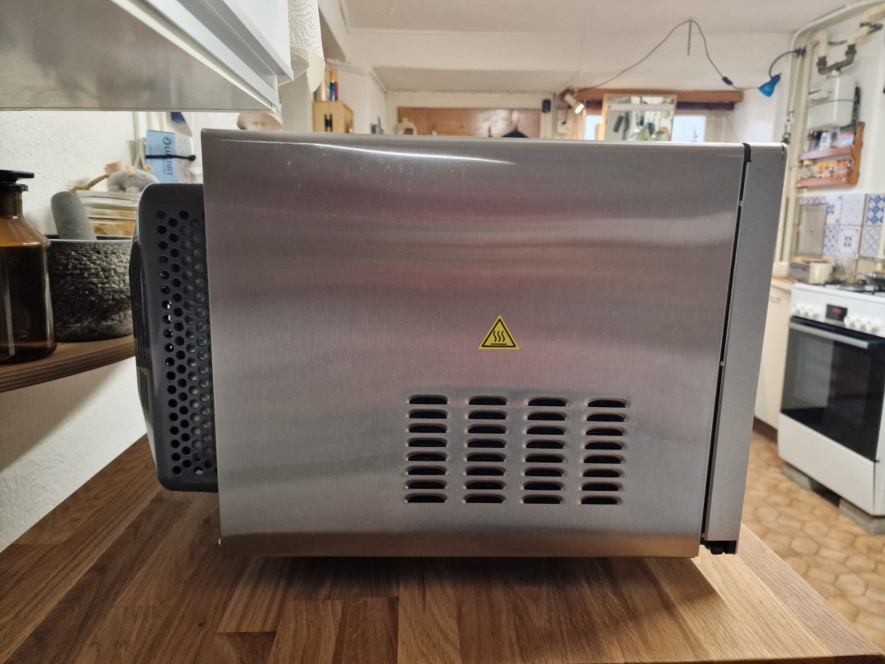 Elettrodomestici da cucina: Mikrowelle mit Grill- und Heissluftfunktion – Usato da Gebenstorf venduto da Andaloe 1