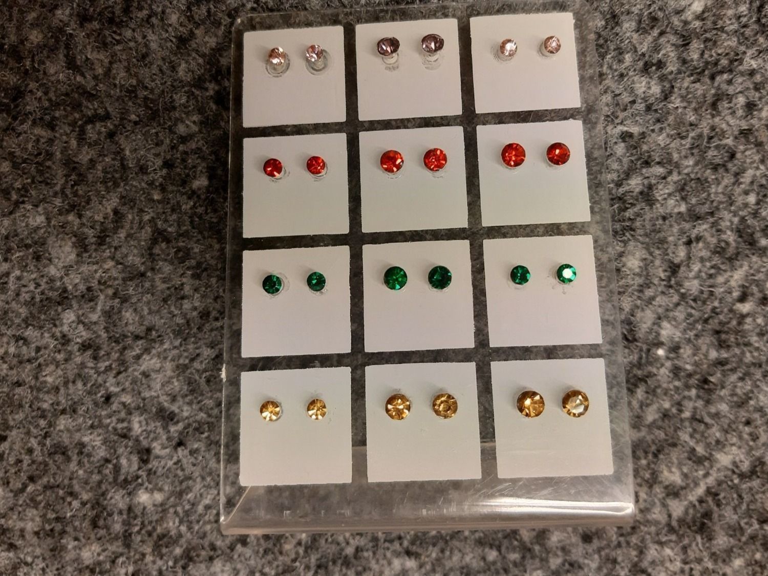Orecchini pendenti & Orecchini a lobo: Ohrstecker 24 St. Neu – Nuovo e nell'imballaggio originale da Schmitten FR venduto da ReniStern