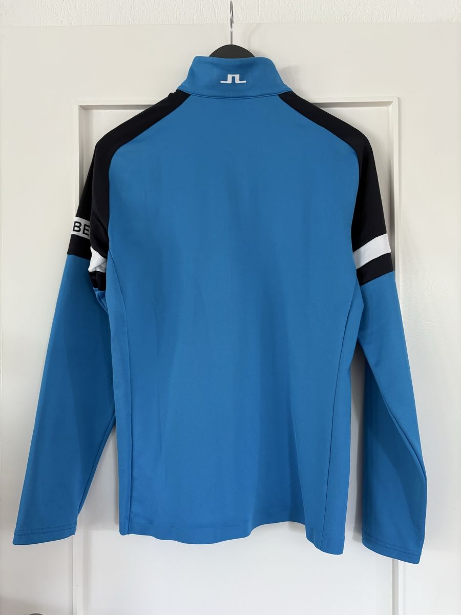 Lindeberg Pullover & Sweatshirts: J. Lindeberg mid-layer M, blau – Gebraucht aus Crans VD von DW99 1