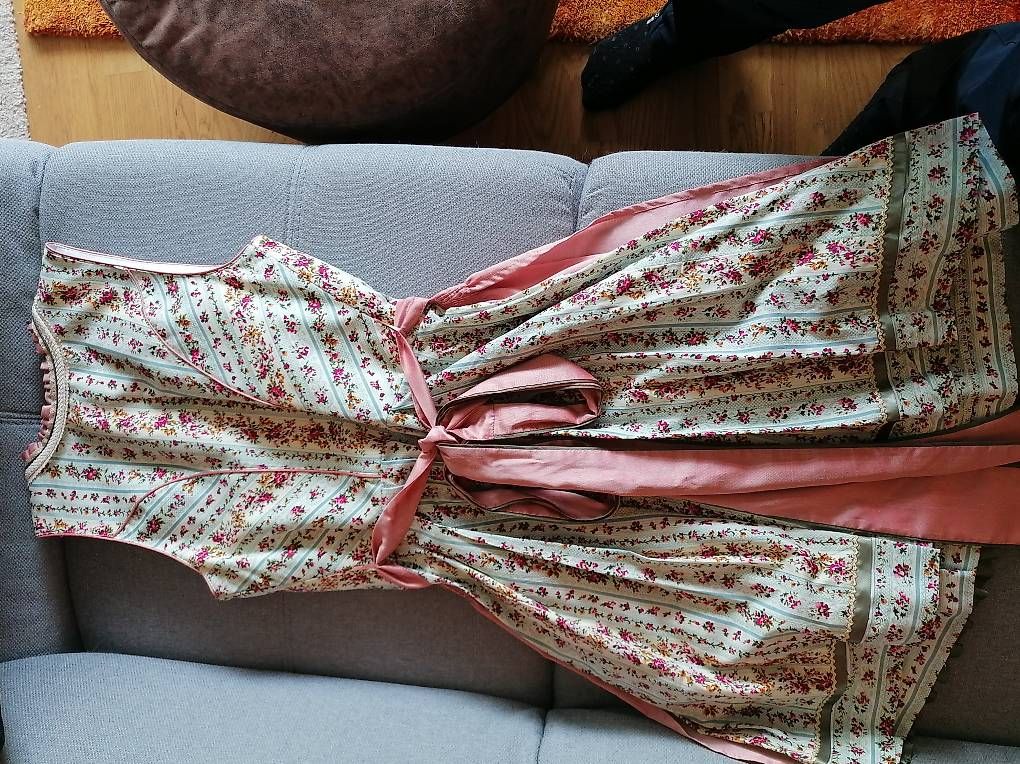 Vestiti: Neues Krüger Dirndl mit Bluse Gr. 34 – Usato da Ebikon venduto da galupy007 3