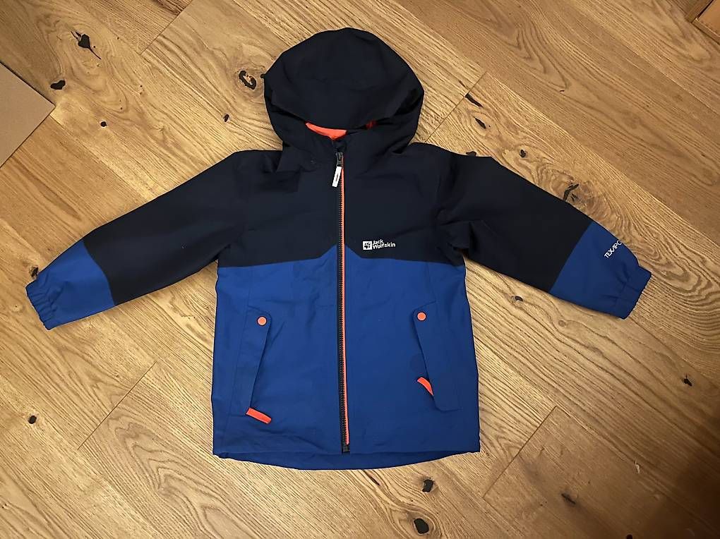 Vestes & Manteaux: Jack Wolfskin Herbstjacke, Gr. 116 – D'occasion à Hausen am Albis par Be13