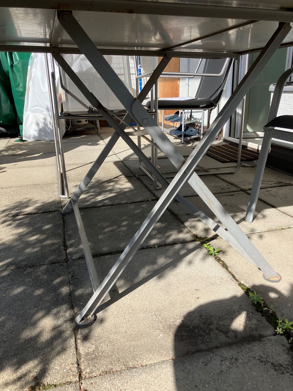 Tables: Gartentisch 127 mal 127, Metall – D'occasion à Winterthur par Seepferdchen63 3