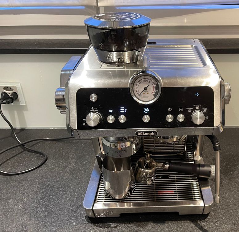 Accessoire original DeLonghi Tasseur à café en blanc