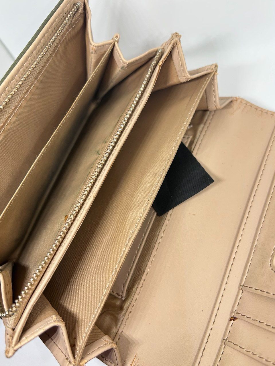 Guess Portamonete: Olive Green Guess Wallet – Usato da Giubiasco venduto da LorisVale 8