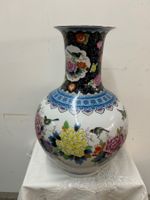 grosse Porzellan-Vase China Boden leider defekt geleimt