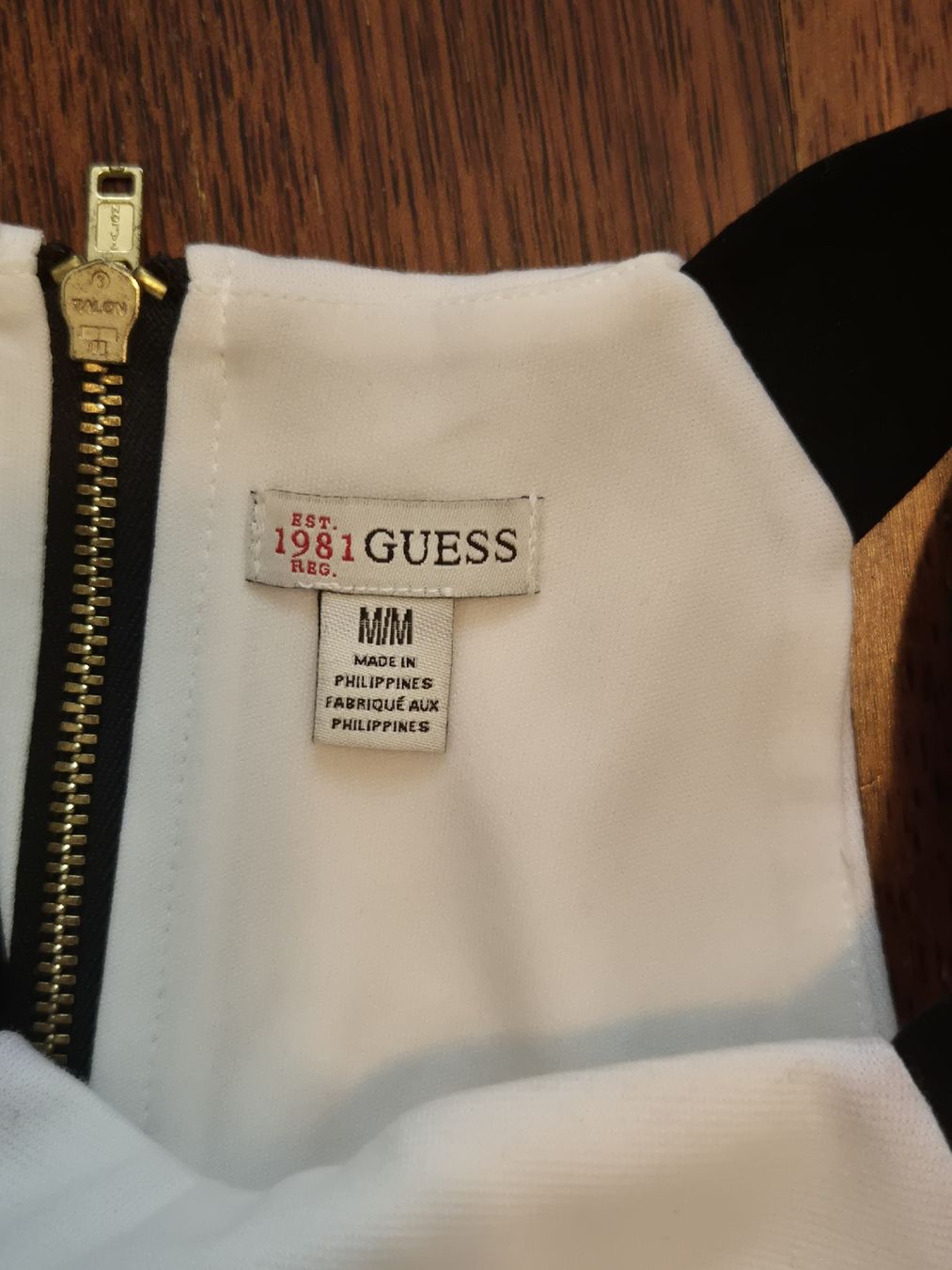 Guess Robes: Weisses elegantes Kleid von Guess – Neuf (Voir description) à Strengelbach par ich1.0 2
