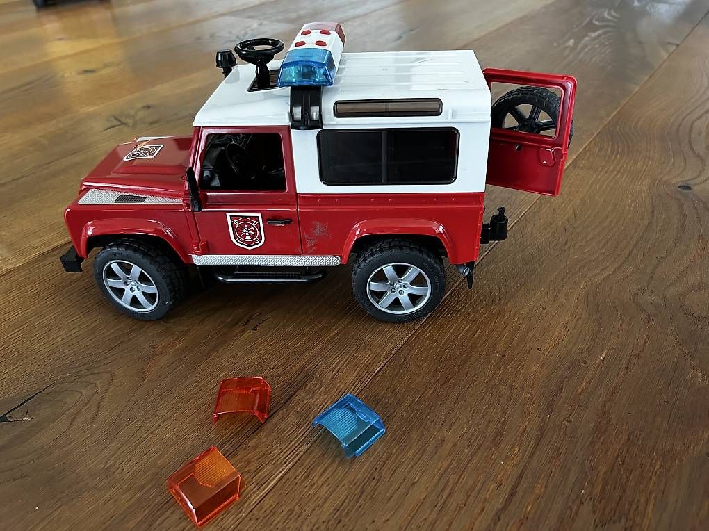Spielzeuge: Bruderer Feuerwehr Jeep – Gebraucht aus Kerns von Melchtal01 1