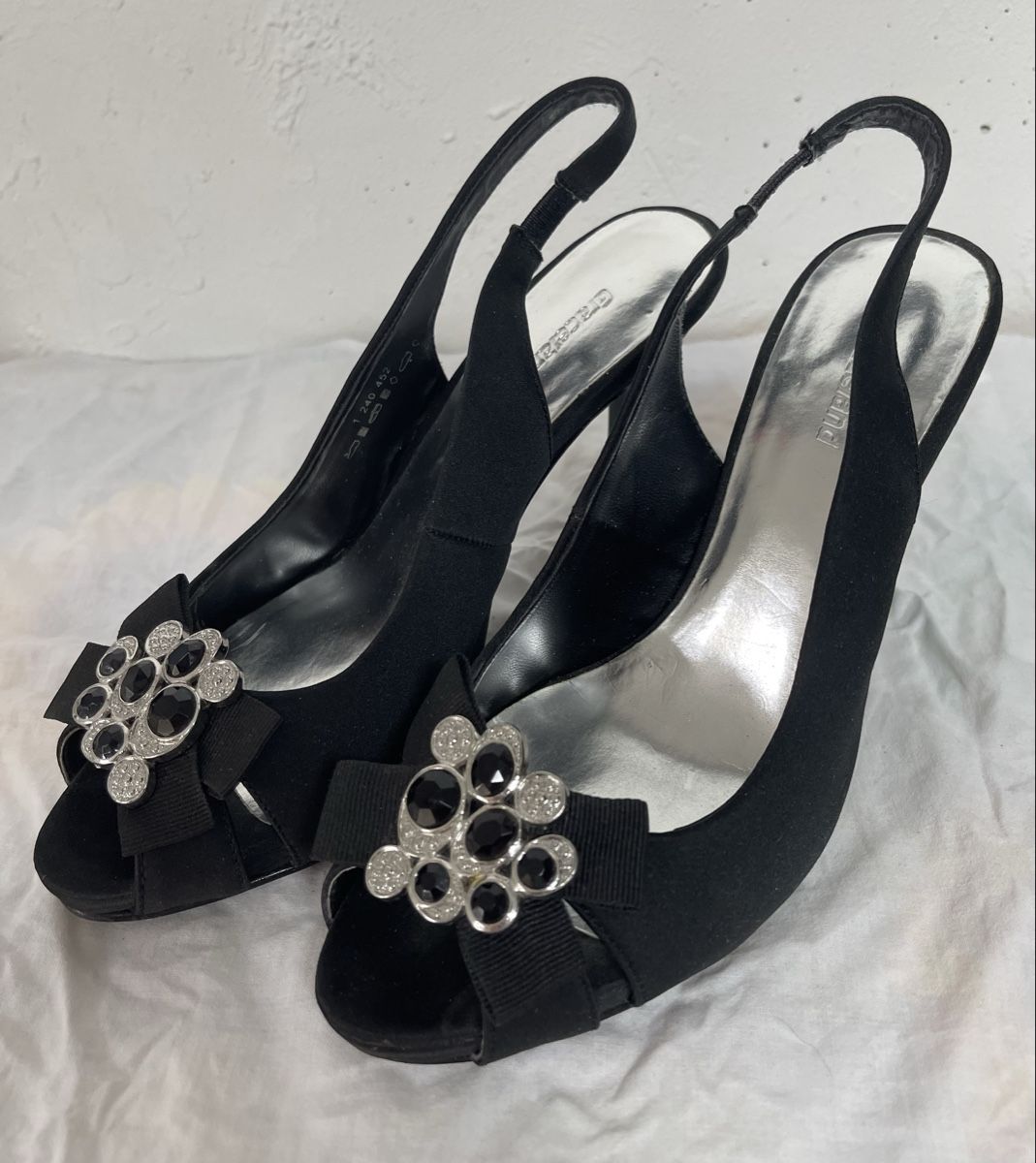 Graceland Damenschuhe: Graceland Sommer Pumps Schwarz, Gr. 37 – Gebraucht aus Meikirch von Hilfe_Waisentiere