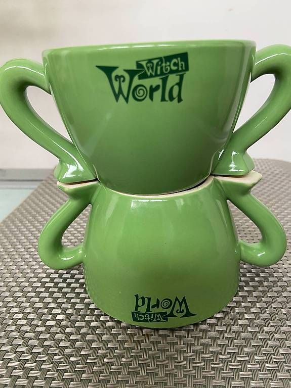 Tassen: 2 Tasses enfant Disney vertes – Gebraucht aus Confignon von MVAR 3