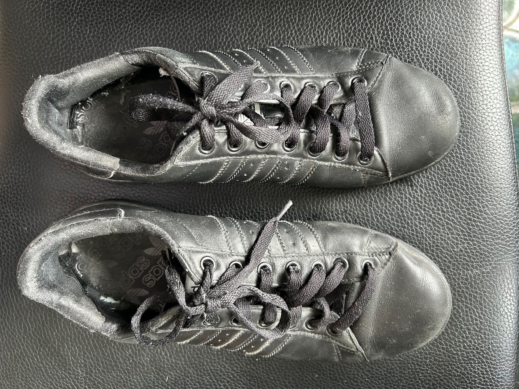 Adidas Scarpe da uomo: Adidas Sneaker Grösse 43 – Usato da Emmen venduto da Carbru