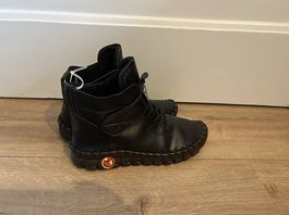 Bottes comme neuves, taille 35