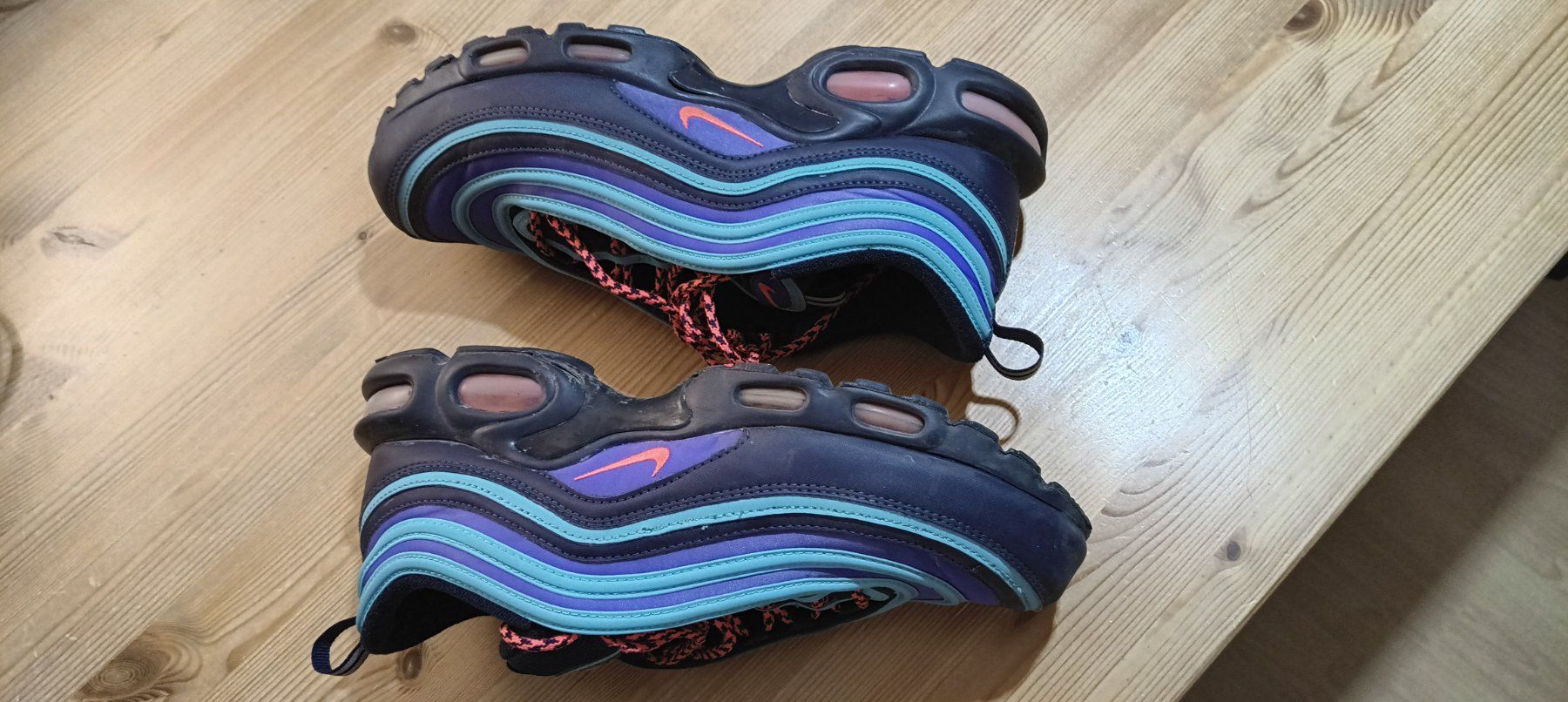 Nike Herrenschuhe: NIKE AIR PLUS 97 MODEL AV7936-400 – Gebraucht aus Embrach von nau_bj7j 2