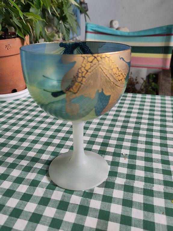 Bicchieri: Kelch aus Glas, kunstvoll bemalt – Usato da Rüti ZH venduto da Retisch