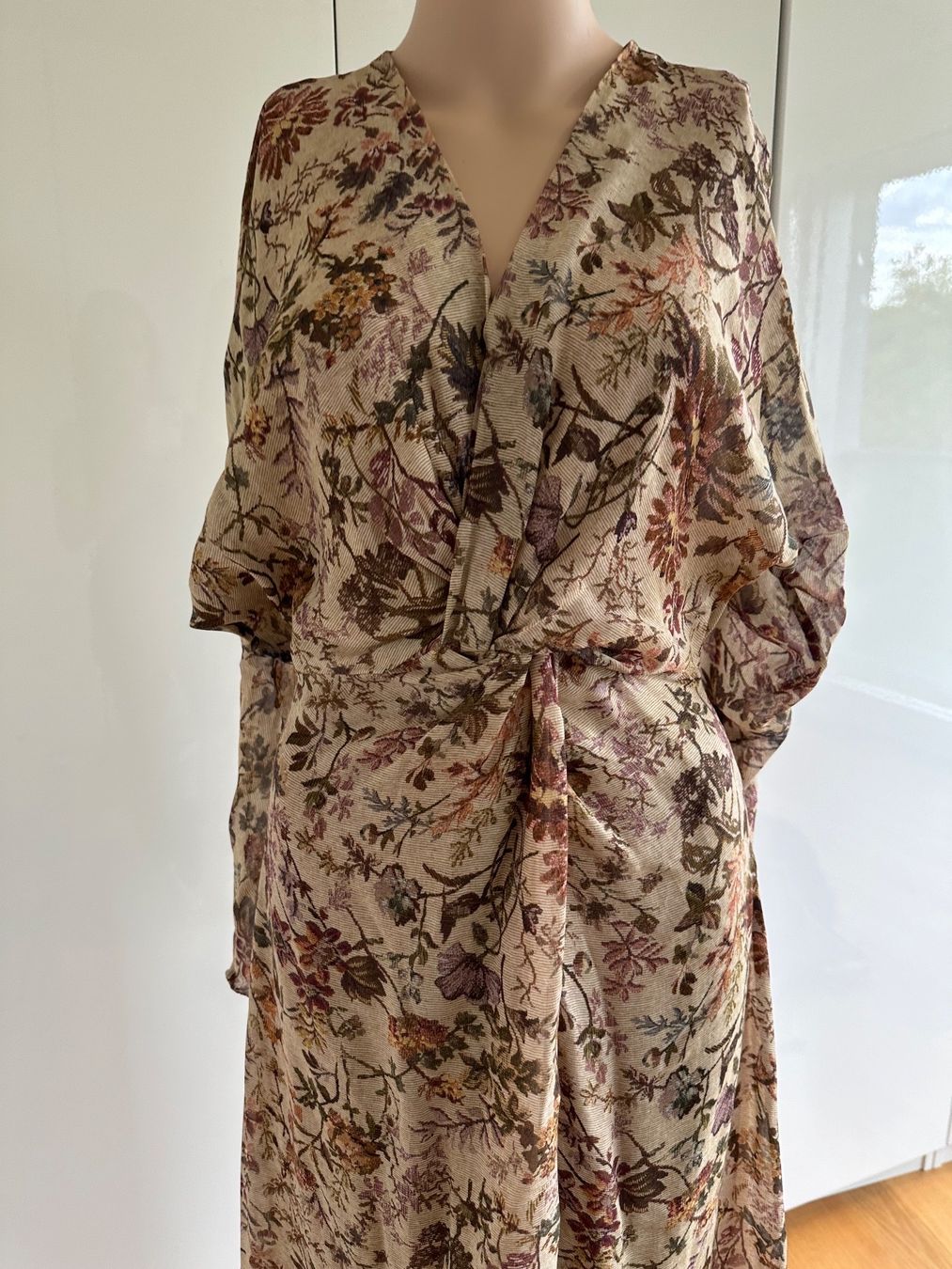 Massimo Dutti Vestiti: Kleid von Massimo Dutti (ungetragen) – Nuovo (secondo la descrizione) da Thalwil venduto da GerSutter 1