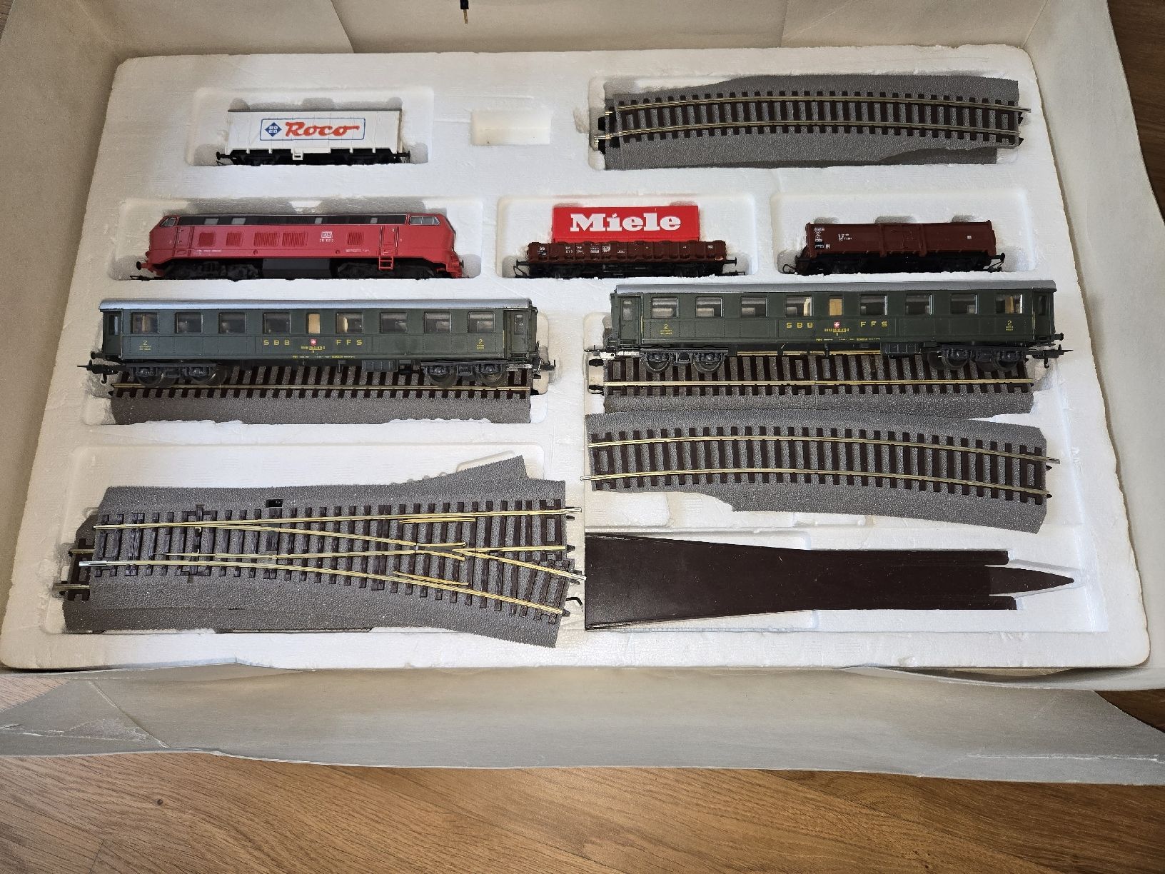 Modellini di ferrovie: Modeleisenbahn Starterkit – Difettoso da Oberglatt ZH venduto da albarpitsch 4
