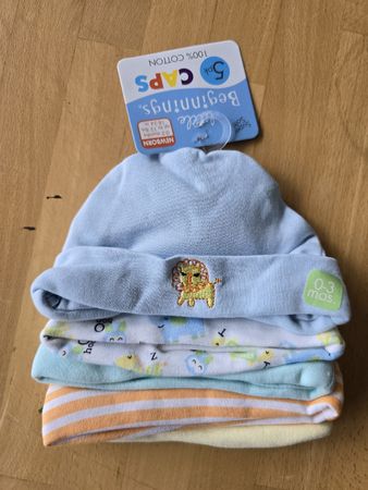 5 Babymützen
