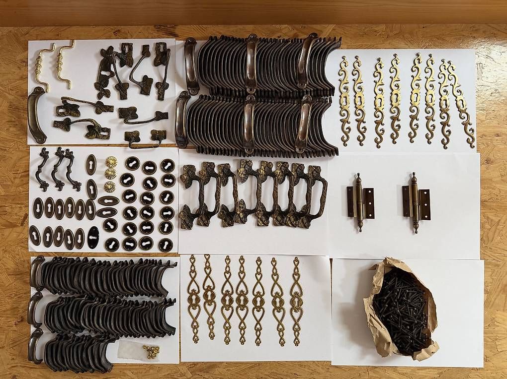 Ferramenta: ferramenta decorativa per mobili e porte – Usato da Cugnasco venduto da pas_6krv