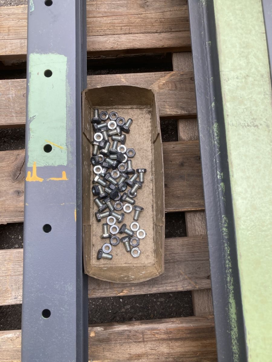 Étagères: Palettengestell geschraubt  – D'occasion à Uerkheim par Dealer-4813 3