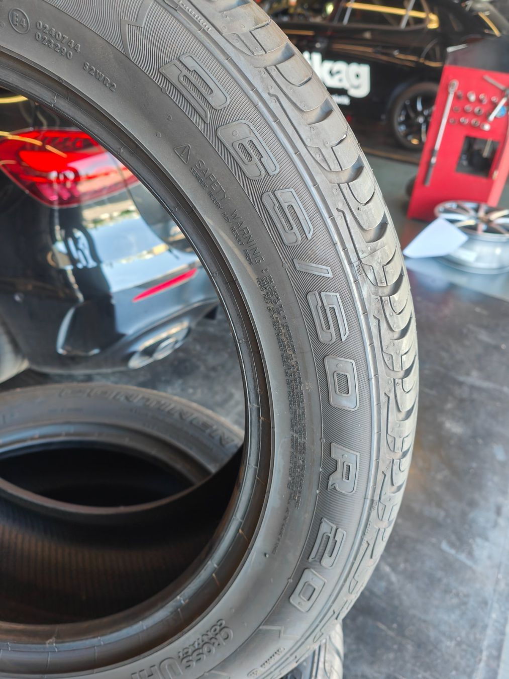 Continental Pneumatici & Ruote complete: 265/50 R20 Sommerreifen – Usato da Oberengstringen venduto da Reifen-Lagerverkauf 2